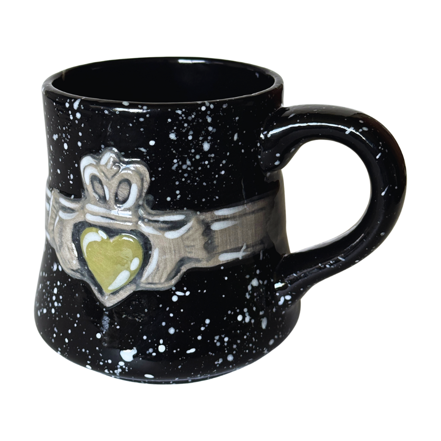 ⚜️ Claddagh Mug
