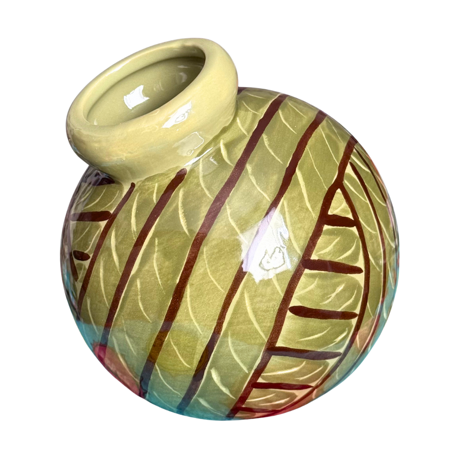 ☕ Tilted Ball Vase